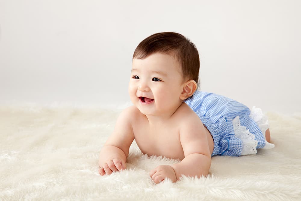 笑顔の赤ちゃん