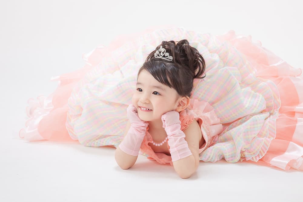 ドレスの女の子