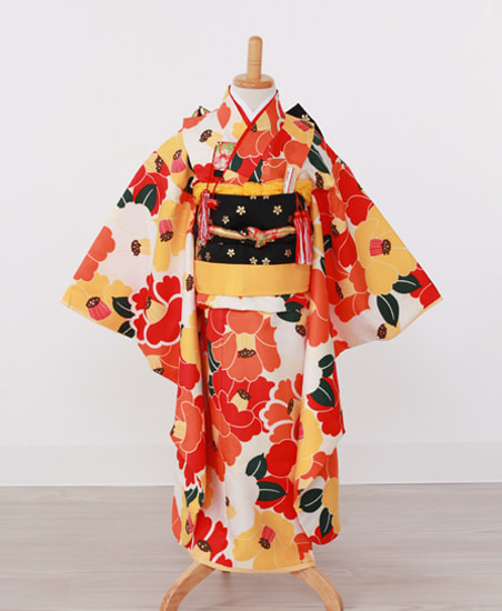 オレンジ系椿柄の着物