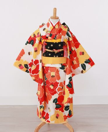 オレンジ系椿柄の着物